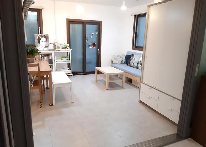 A Friend's House In Seul